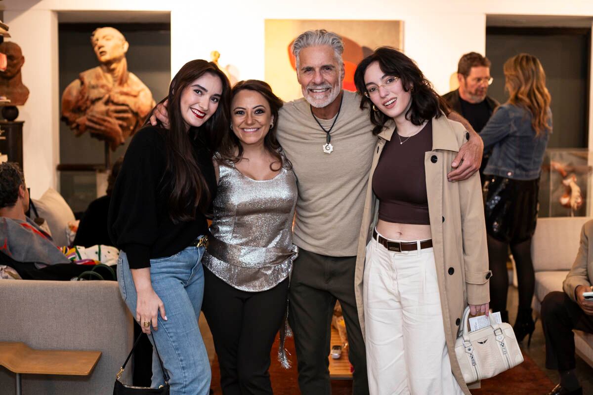 Majo García Lourdes, Concha Valdez, Carlos Bisdikian y Sofía García Lourdes. (Foto: Esteban Torreblanca)