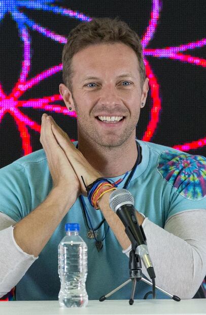 El cantante Chris Martin, ex de Gwyneth Paltrow, reveló que su hija Apple trabaja de cajera en una tienda de ropa