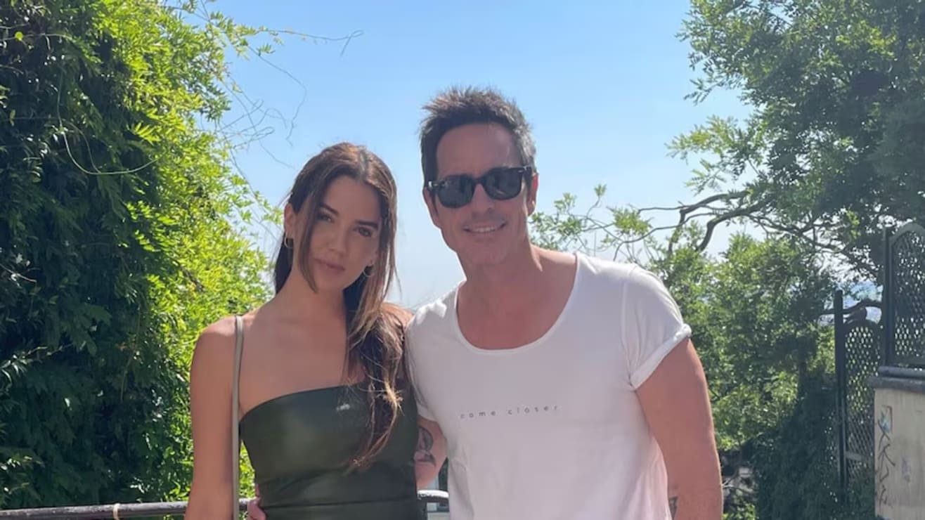 Mauricio Ochmann y Lorena González hacen oficial su relación en redes sociales