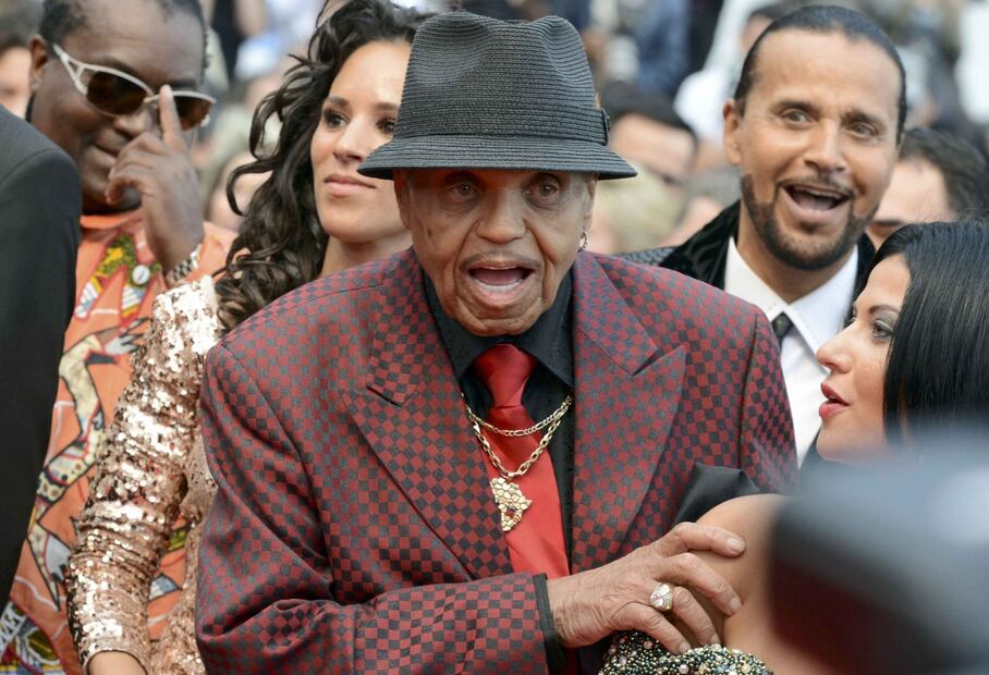  Muere el papá de Michael Jackson