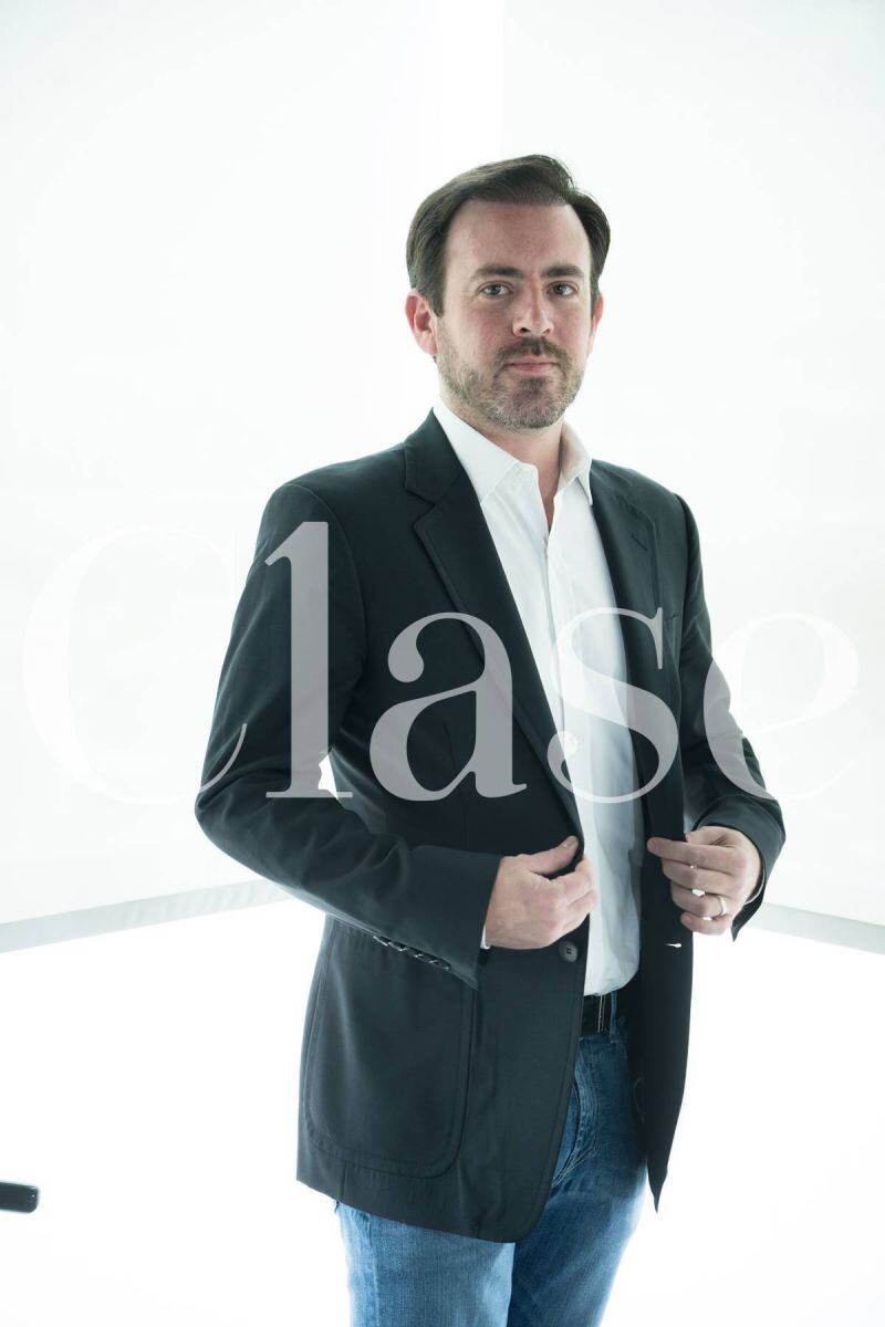 Rogelio Cárdenas regresa a los medios y relanza Emeequis