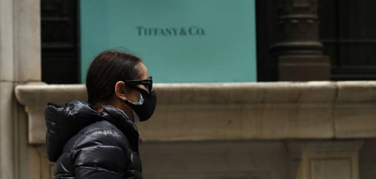LVMH considera comprar acciones de Tiffany & Co. en el mercado abierto