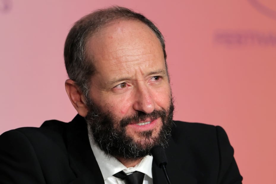 Carlos Reygadas en la conferencia de prensa de clausura del jurado del Festival de Cine de Cannes 2025. (Foto: EFE)