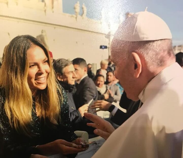 El papa Francisco con Paola Pérez / Foto: Instagram