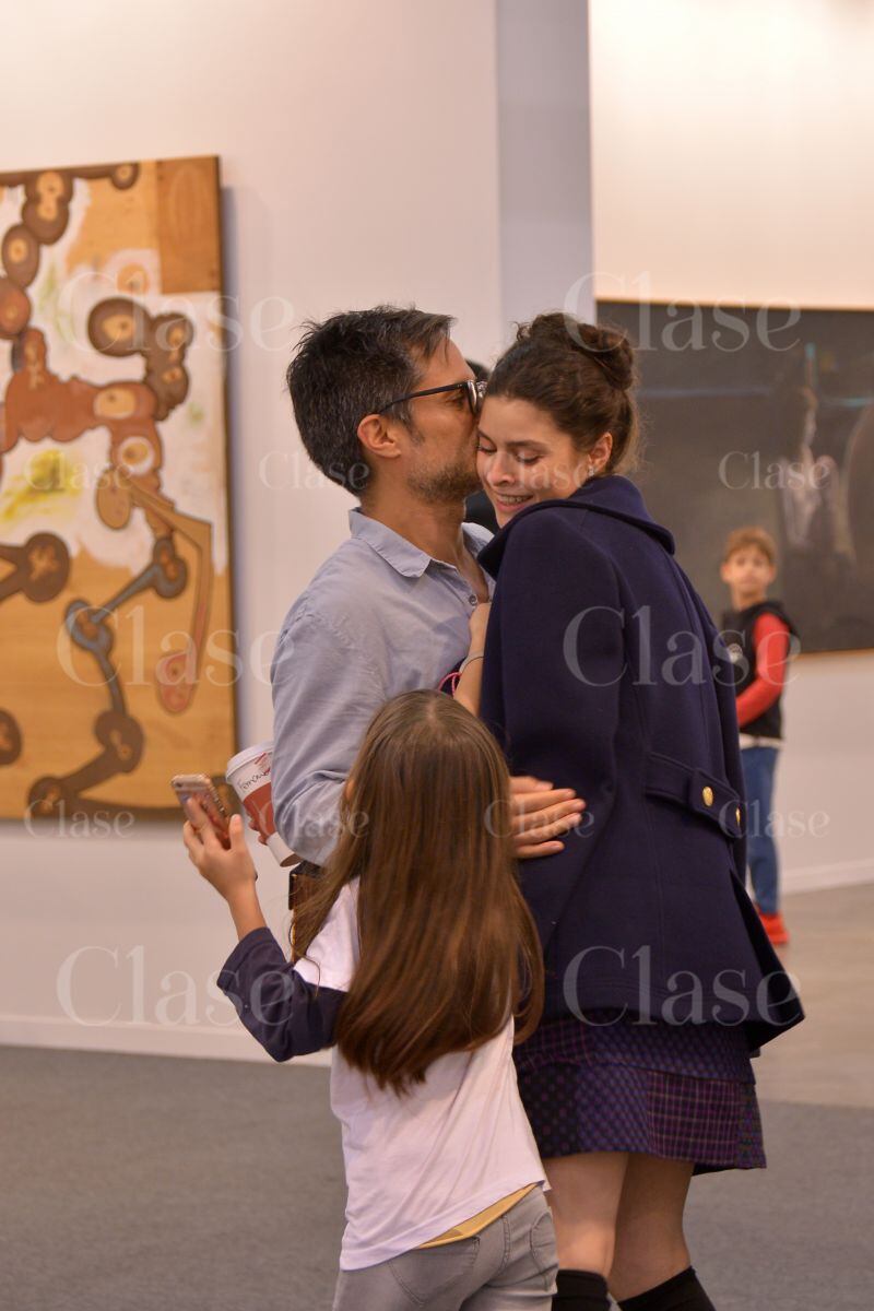 FOTOS: Captamos a Gael García y Fer Aragonés muy románticos en Zona Maco