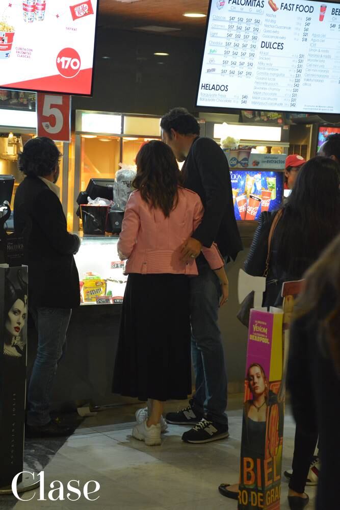 Bárbara Mori y Fernando Rovzar derrochan amor en el cine; producirían juntos una cinta basada en la vida de la actriz