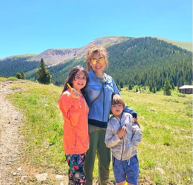Thalía, Tommy Mottola y sus hijos se van de camping