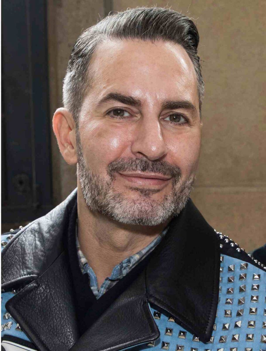 Marc Jacobs presume su cirugía plástica con selfie post operatoria