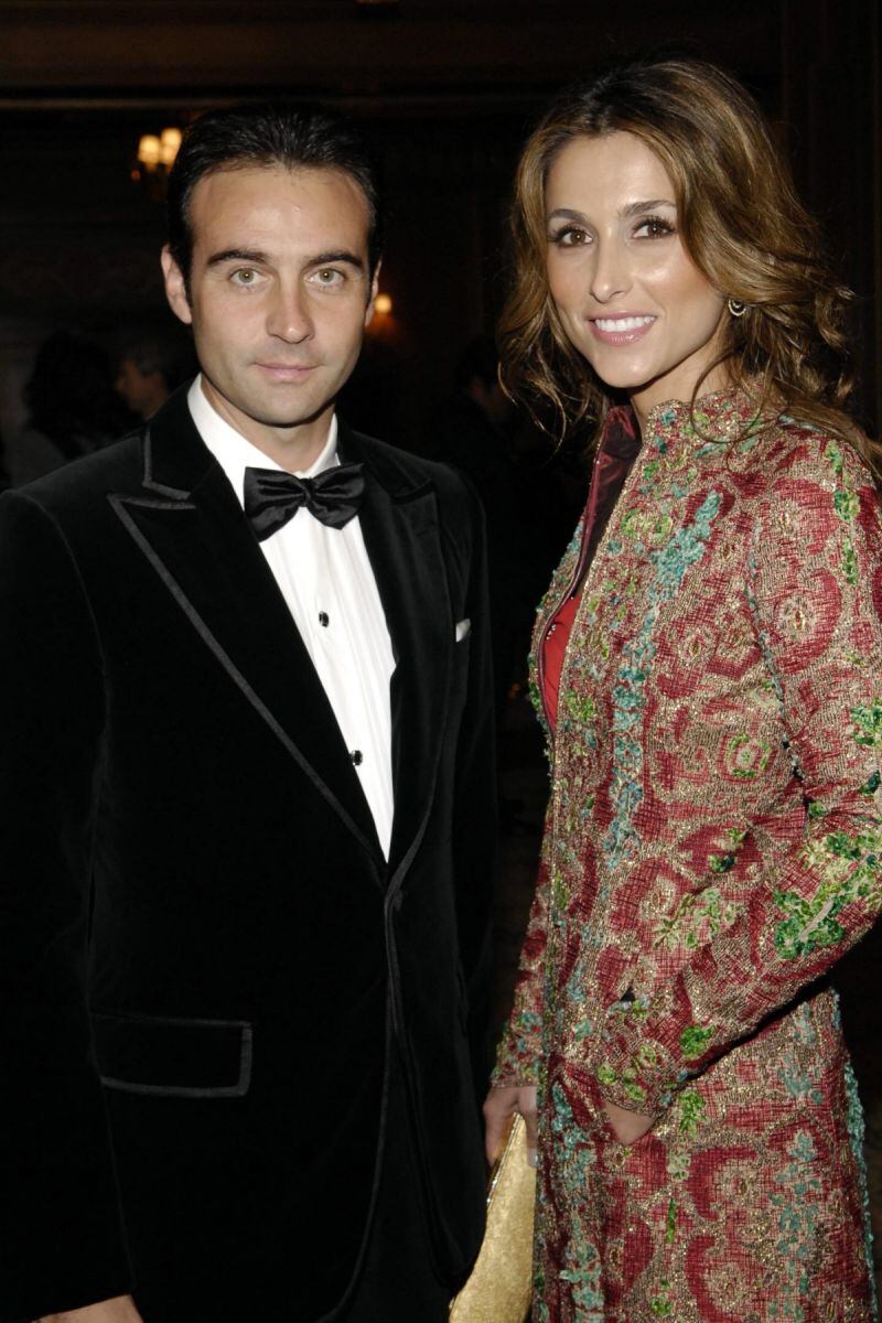 VIDEO: Enrique Ponce, "muy desmejorado", no ha firmado el divorcio de Paloma Cuevas, novia de Luis Miguel