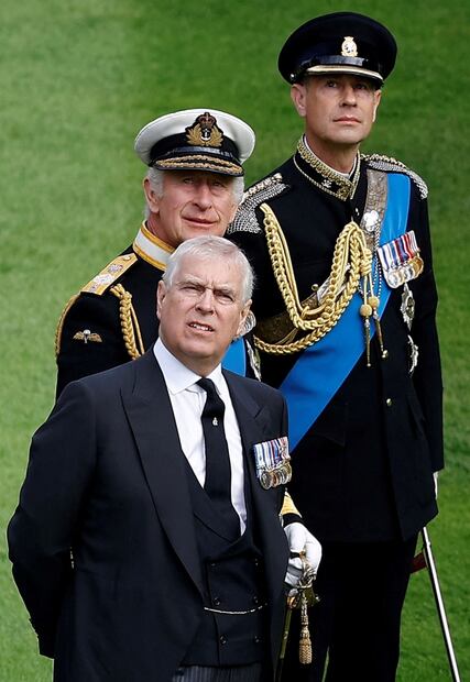 Revelan que el príncipe Andrés no quería que su hermano Carlos III fuera rey