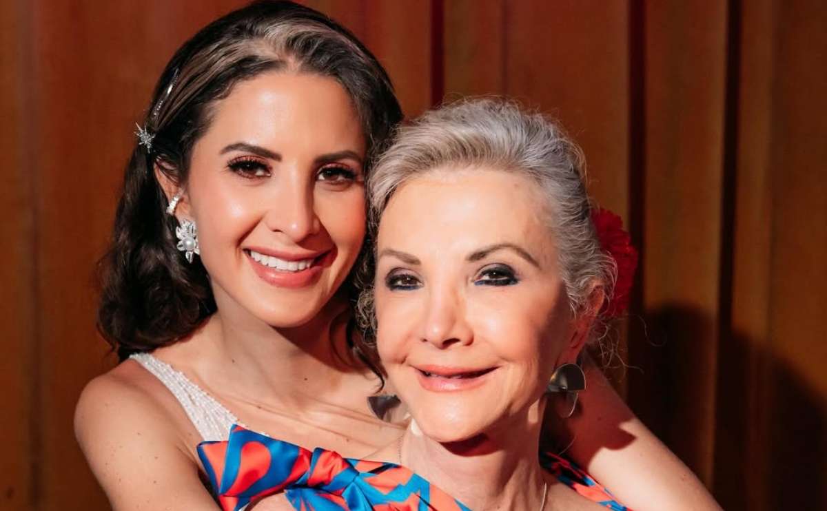 Ivana de María junto a su mamá, la empresaria Gina Diez Barroso / Foto: Especial 