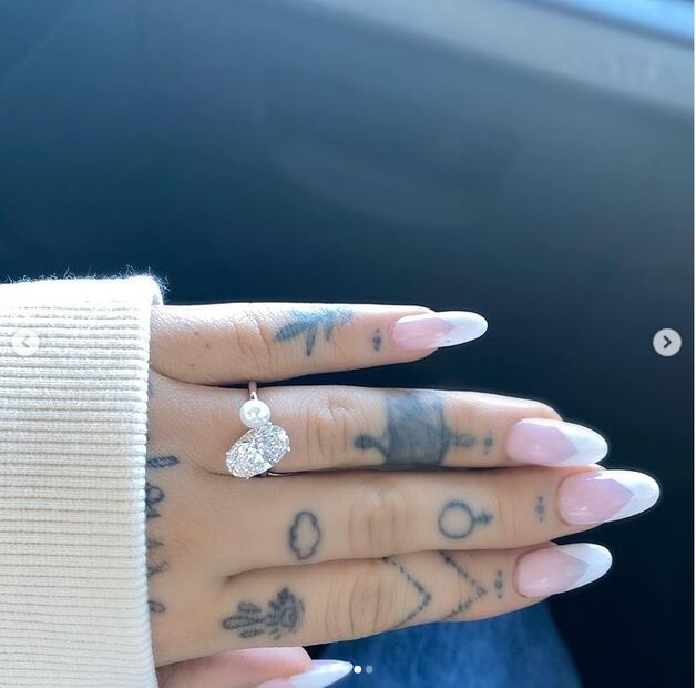Lo que debes saber del anillo de compromiso de Ariana Grande