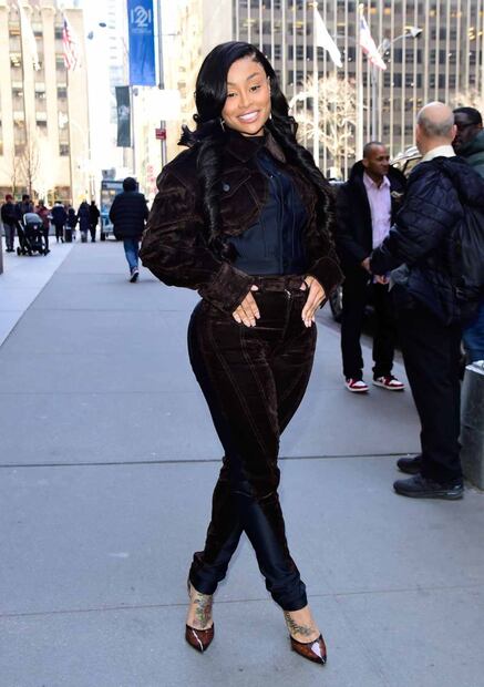 Blac Chyna presume su nueva imagen tras retirarse rellenos de silicón en cara y cuerpo