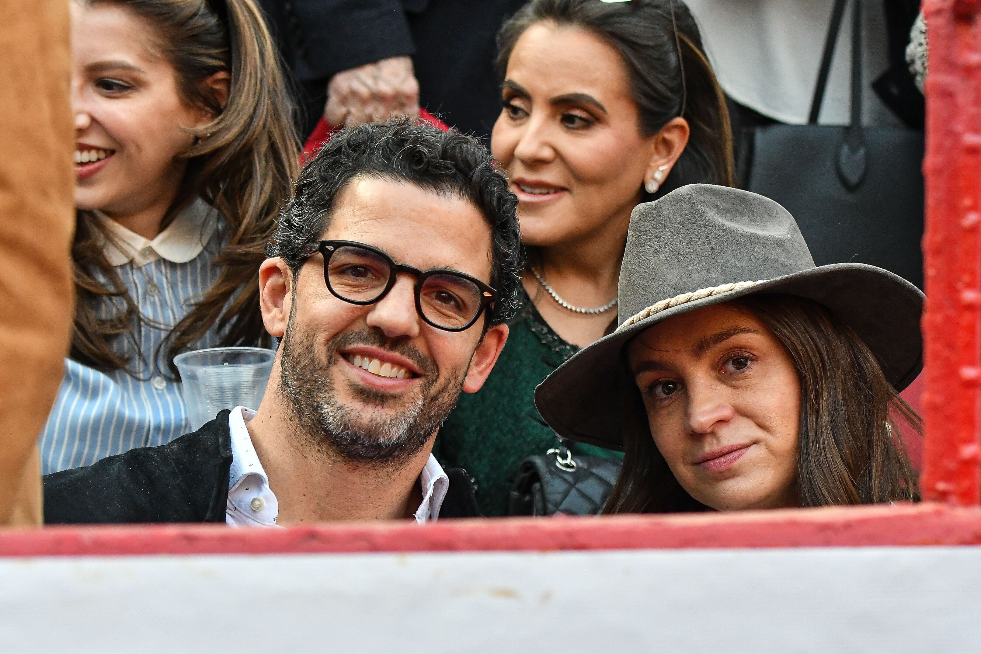 Oso Trava y Lucila Mangino. Atrás, Silvia Rojo. (Foto: Arturo Quintero)