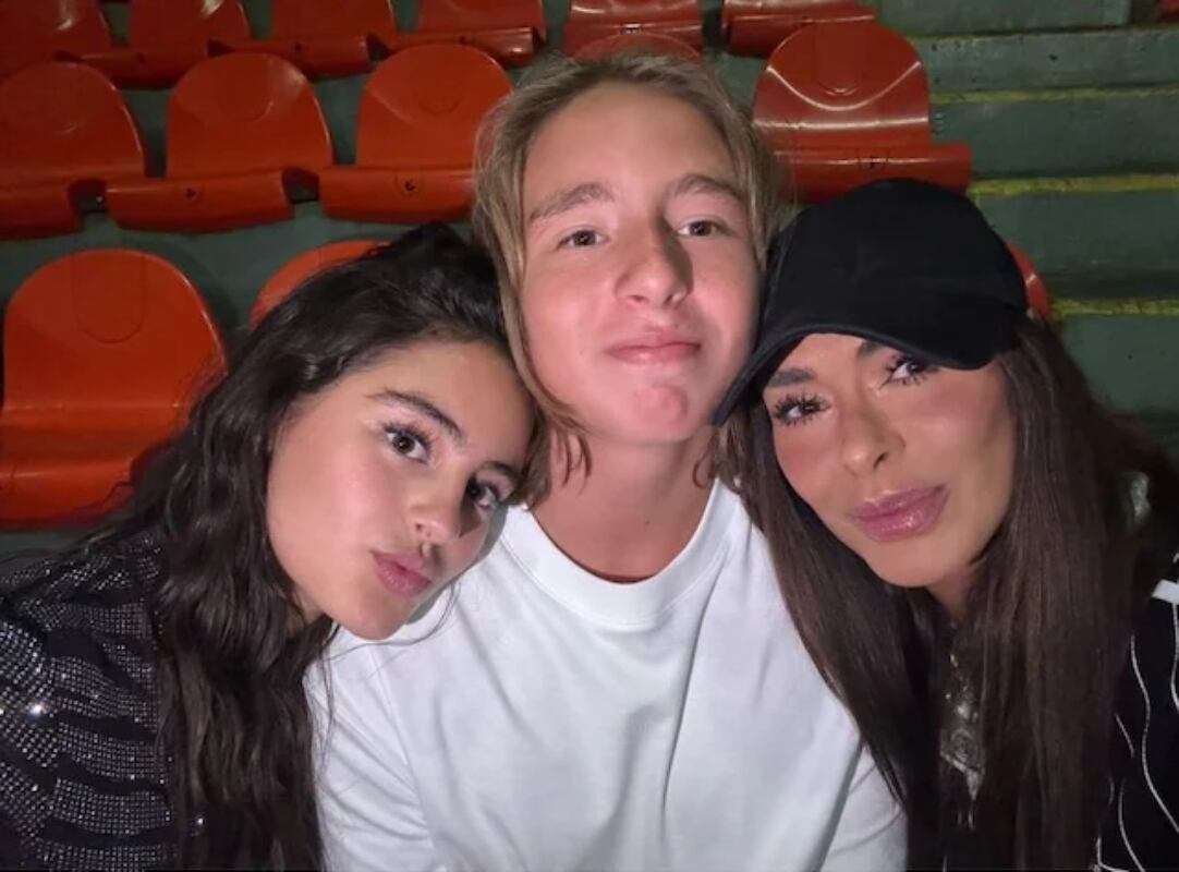 Galilea Montijo junto a su hijo Mateo y la Tania Nicole / Foto: Instagram