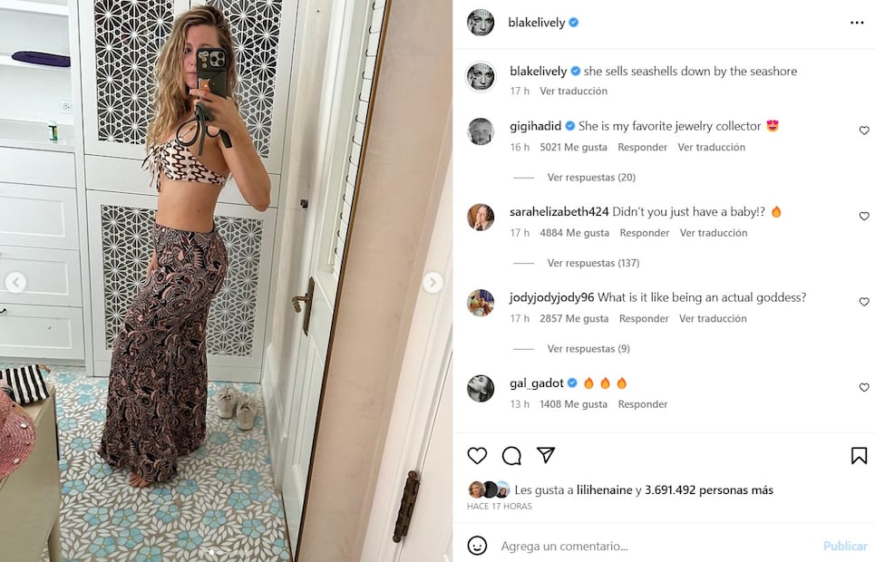 A 2 meses de dar a luz, Blake Lively irrumpe la web con top y pantalones étnicos
