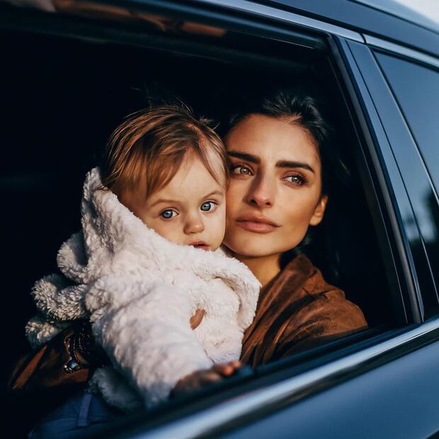 Aislinn Derbez revela qué fue lo más difícil de su regreso a La casa de las flores 