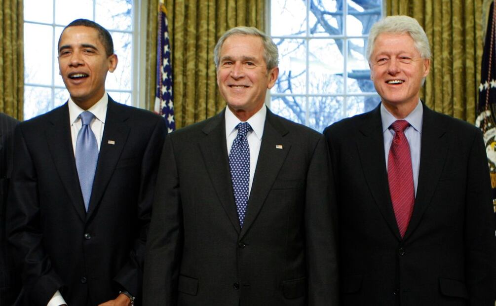 Barack Obama, Bush y Clinton se ofrecen para ponerse la vacuna contra Covid-19