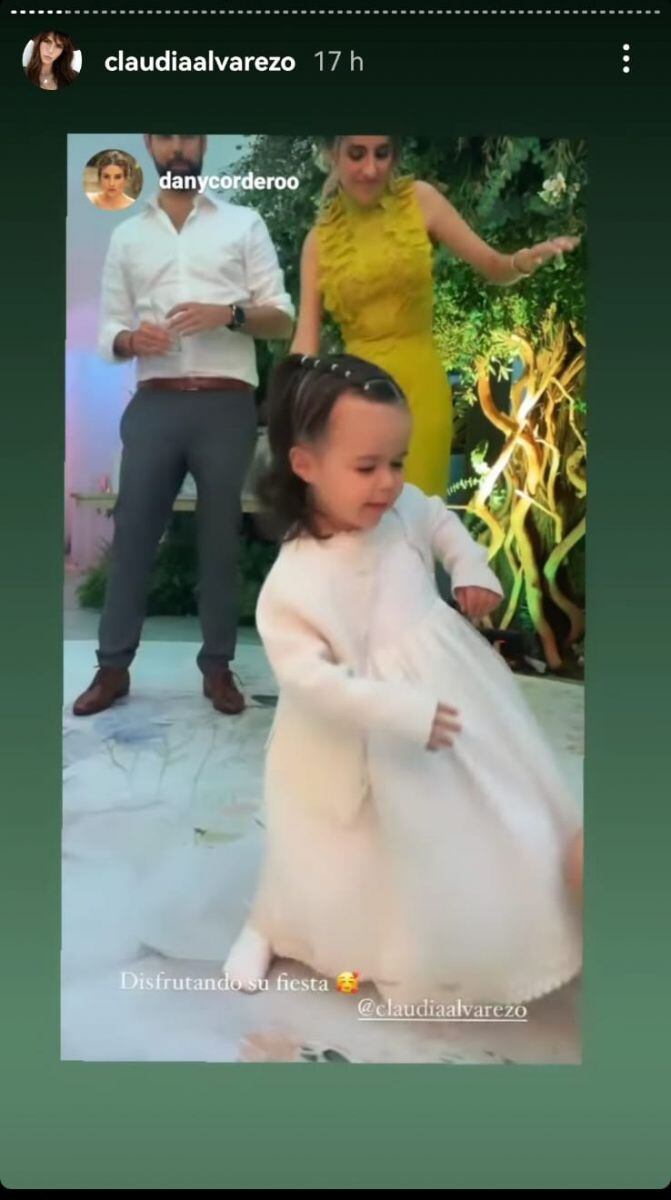 Billy Rovzar y Claudia Álvarez bautizan a sus 3 hijos y hacen tremenda fiesta
