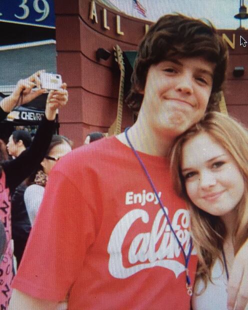 Stella Banderas junto a su prometido Alex Gruszynski / Foto: Instagram