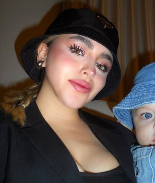 Una de las pocas fotos que Amely, hermana de Nodal, ha compartido con su hijo / Foto: Instagram