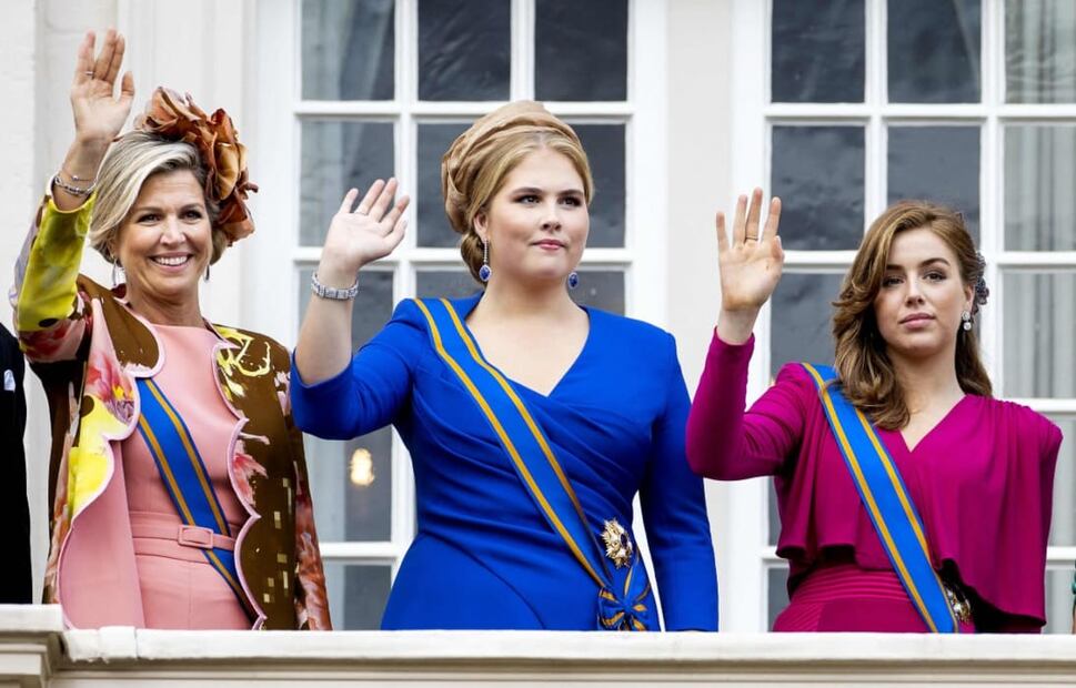 La reina Máxima de Holanda junto a sus hijas, las princesas Catalina Amalia y Alexia en el Día del Príncipe / AFP