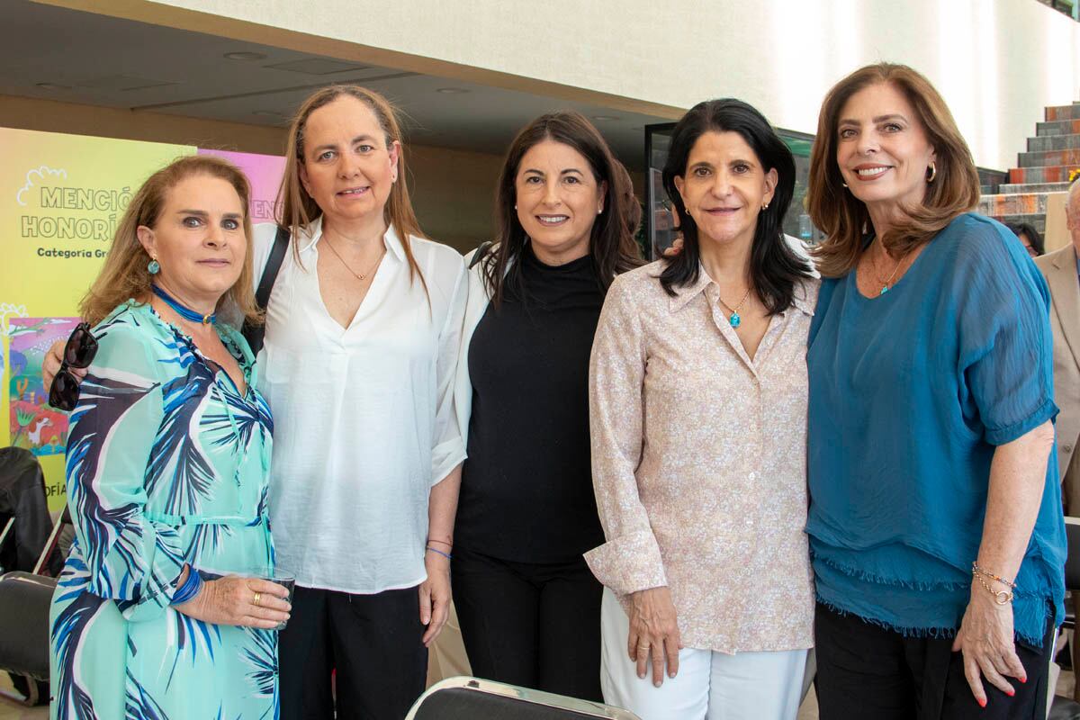 Julieta Rubio, Lucy Rocha, Gina Pailles, Carmen Almaraz y Tita Álvarez. (Foto: Angélica Chema)