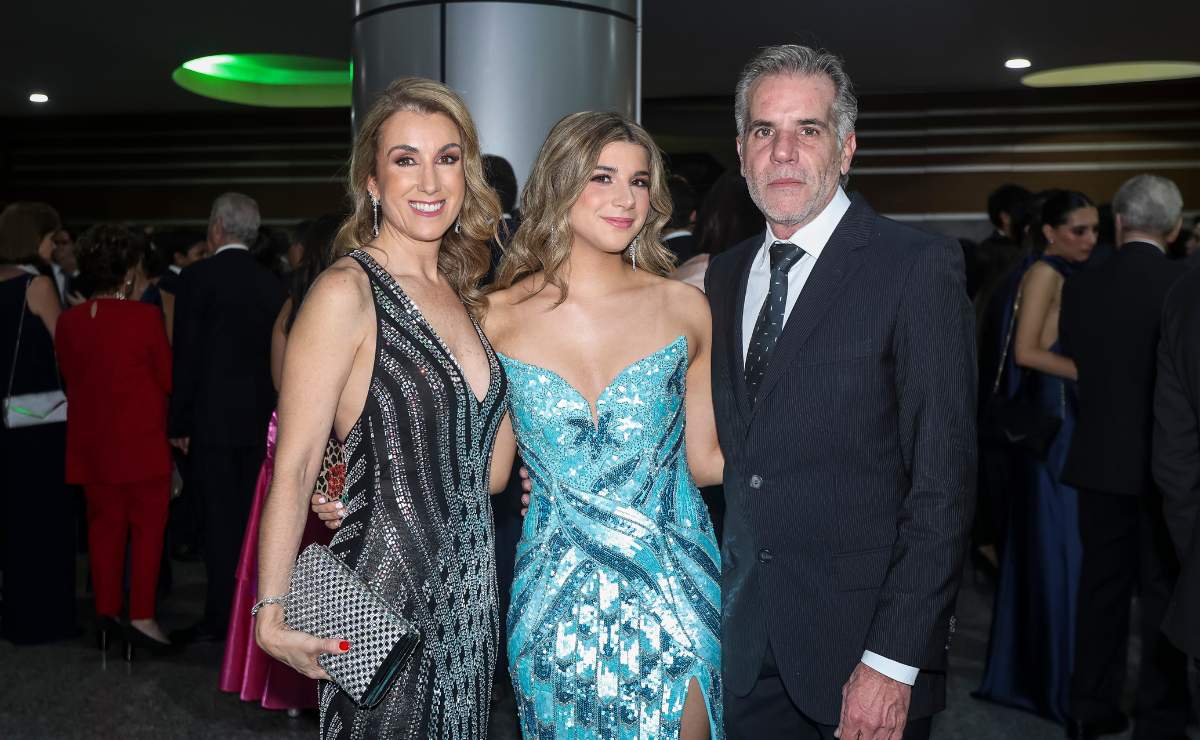 Annie Alcoba, Aitana ocejo y Juan Carlos Ocejo / Foto: Esteban Torreblanca