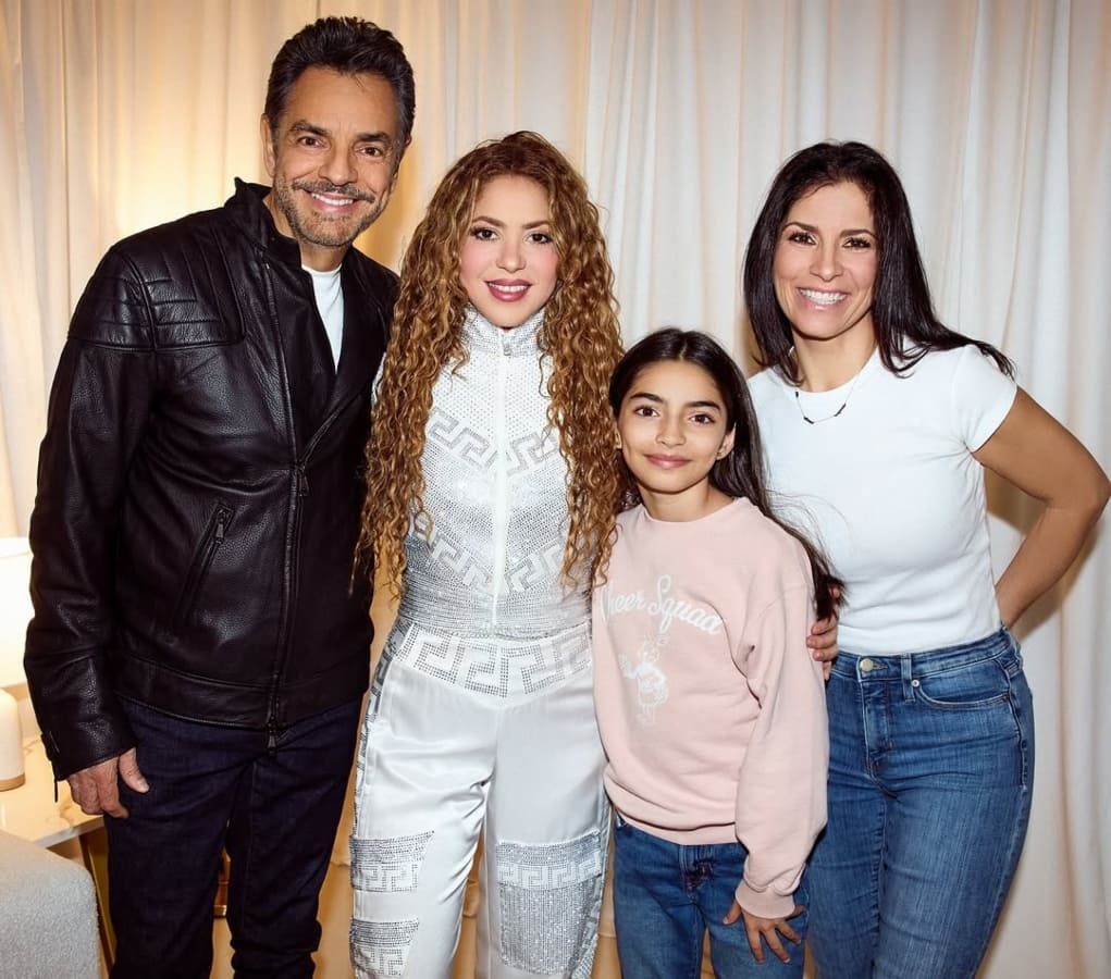 Eugenio Derbez, Shakira, Aitana y Alessandra Rosaldo / Foto: Instagram