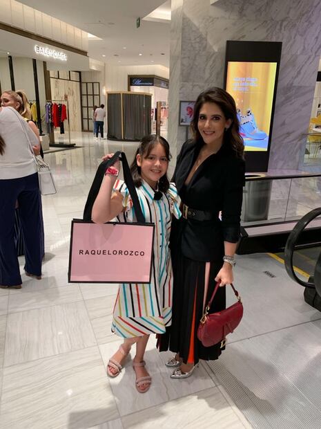 Ninfa Salinas festeja su cumpleaños en Acapulco 