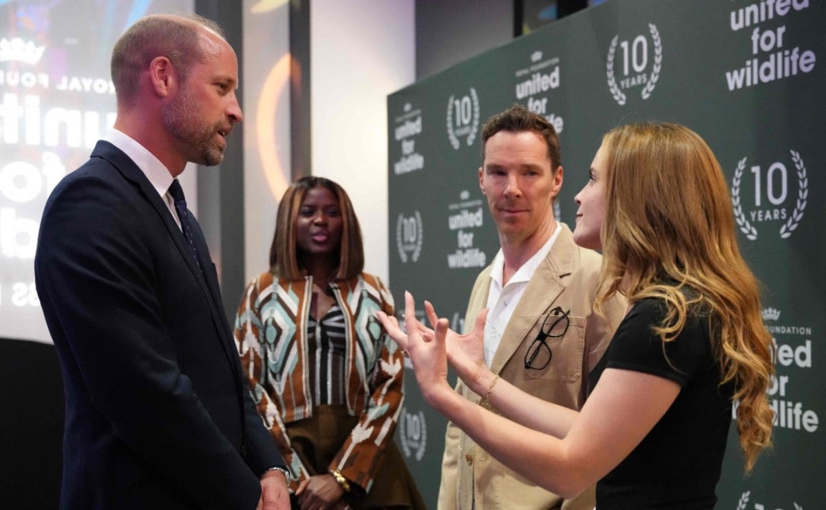 Emma Watson fue captada entablando una conversación con el príncipe William / Foto: AP