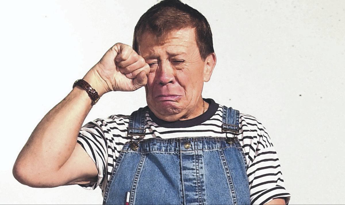 "Chabelo" confirma que tuvo cáncer pero desmiente que esté desahuciado
