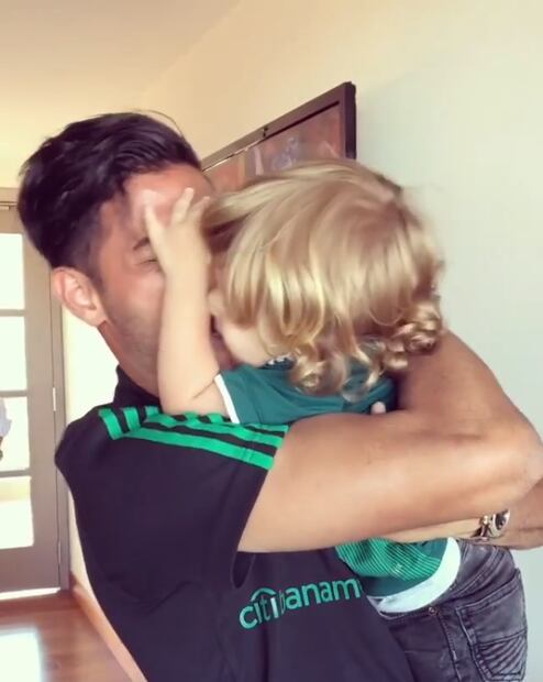 Conoce a Romeo Vela, el primer hijo de Carlos Vela 