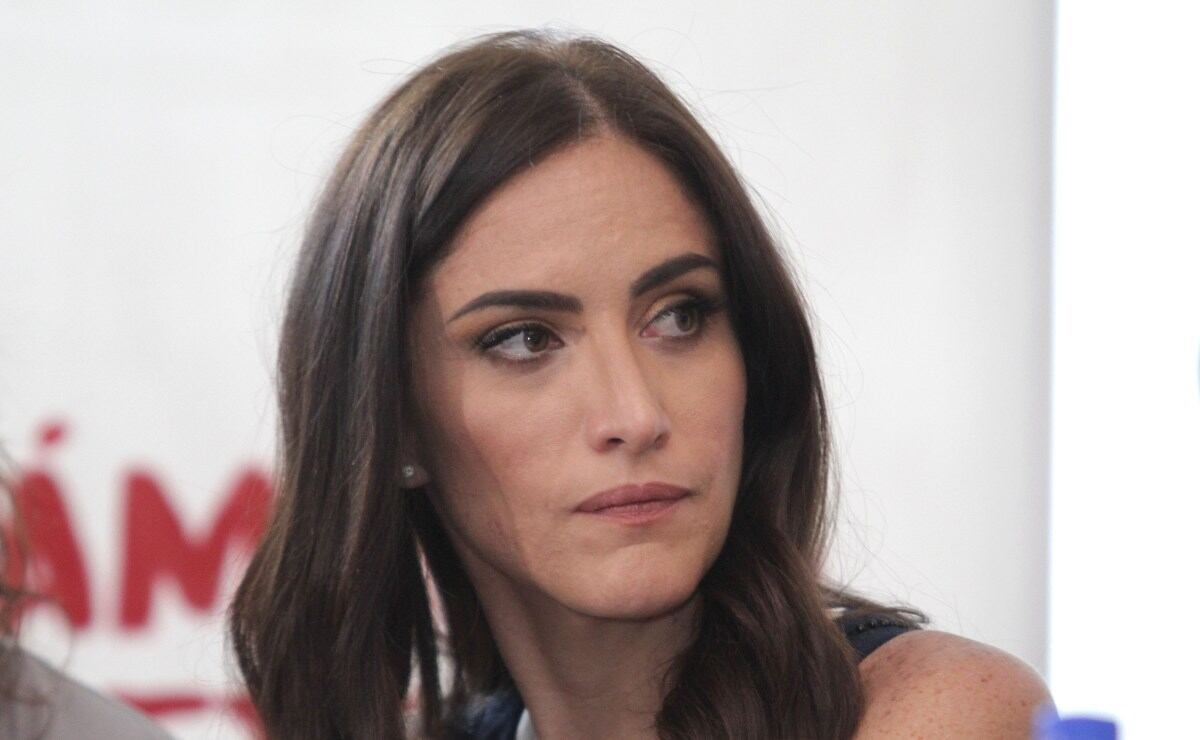 Danielle Dithurbide deja su noticiero para ser mamá