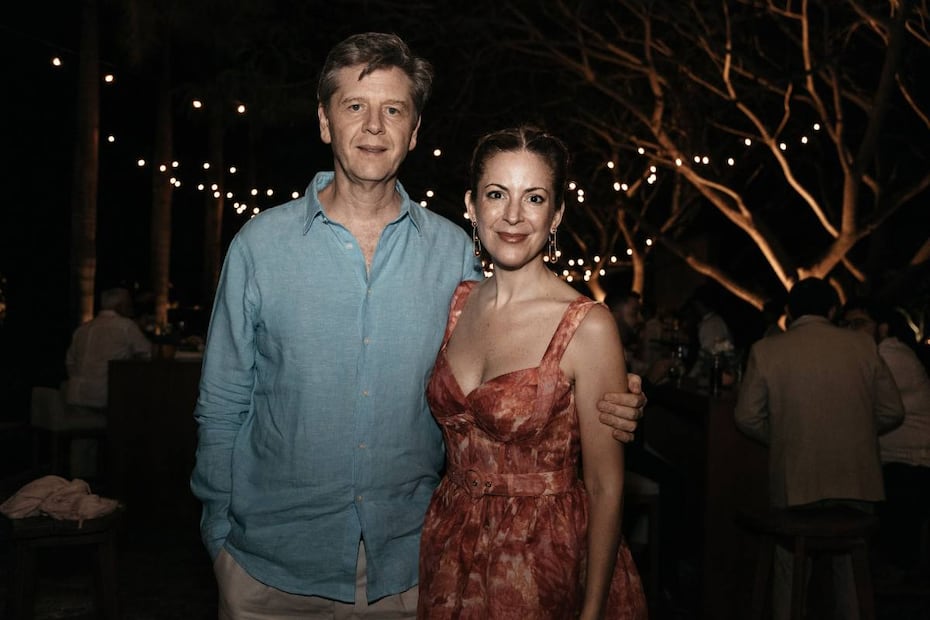 Manuel López San Martín y Celina Palomera se casaron en una mística boda