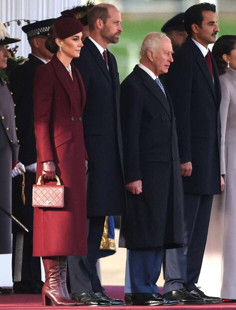 Kate Middleton, el príncipe William, el rey Carlos III y el Emir de Qatar Sheikh Tamim bin Hamad Al Thani / Foto: EFE
