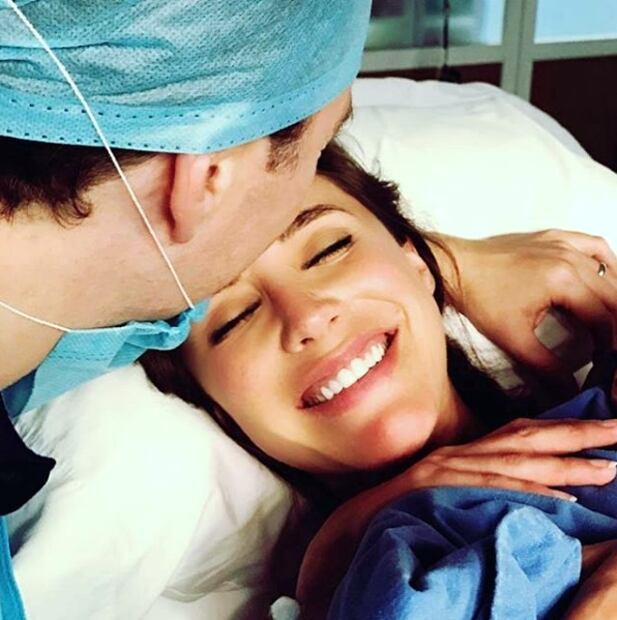 Anahí publica foto del día en que se convirtió en madre