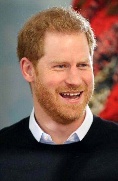 El príncipe Harry presume look con nuevo corte de pelo
