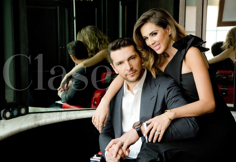 Las fotos más románticas de Jacky Bracamontes y Martín Fuentes 