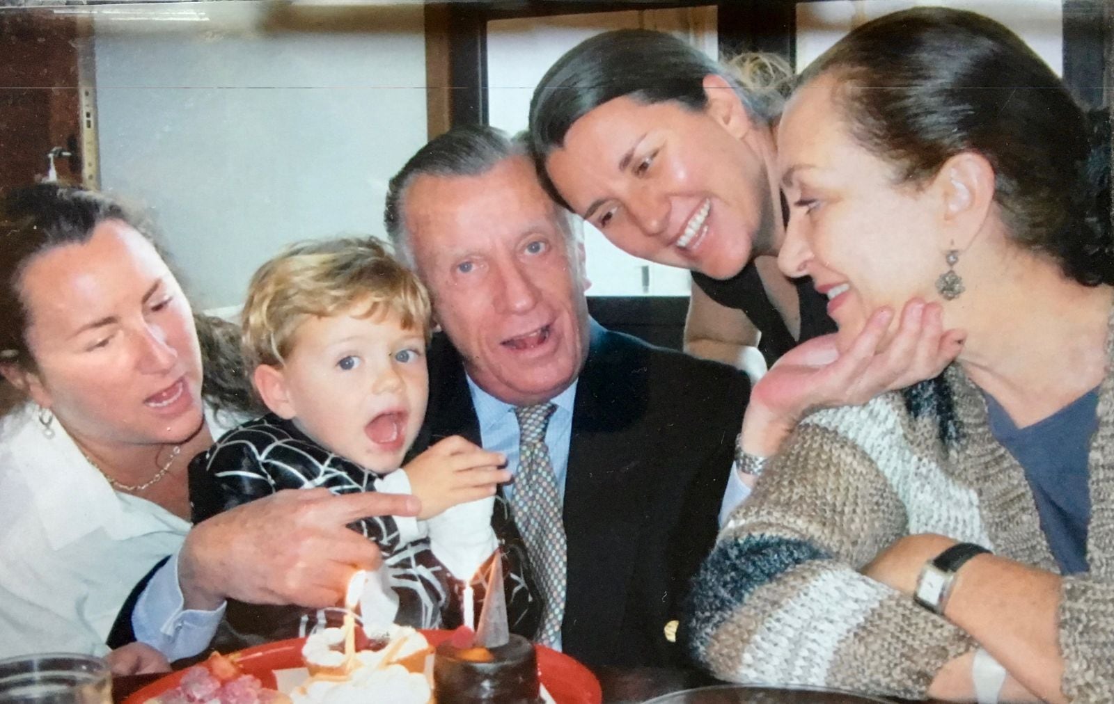 EN PORTADA: La felicidad de ser abuelos