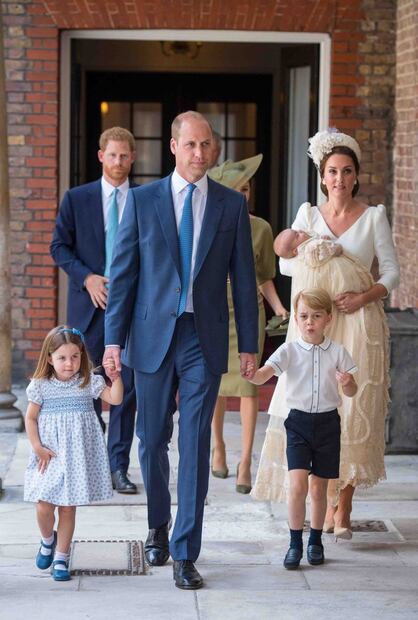 Los looks de Kate Middleton y Meghan Markle en el bautizo del príncipe Louis