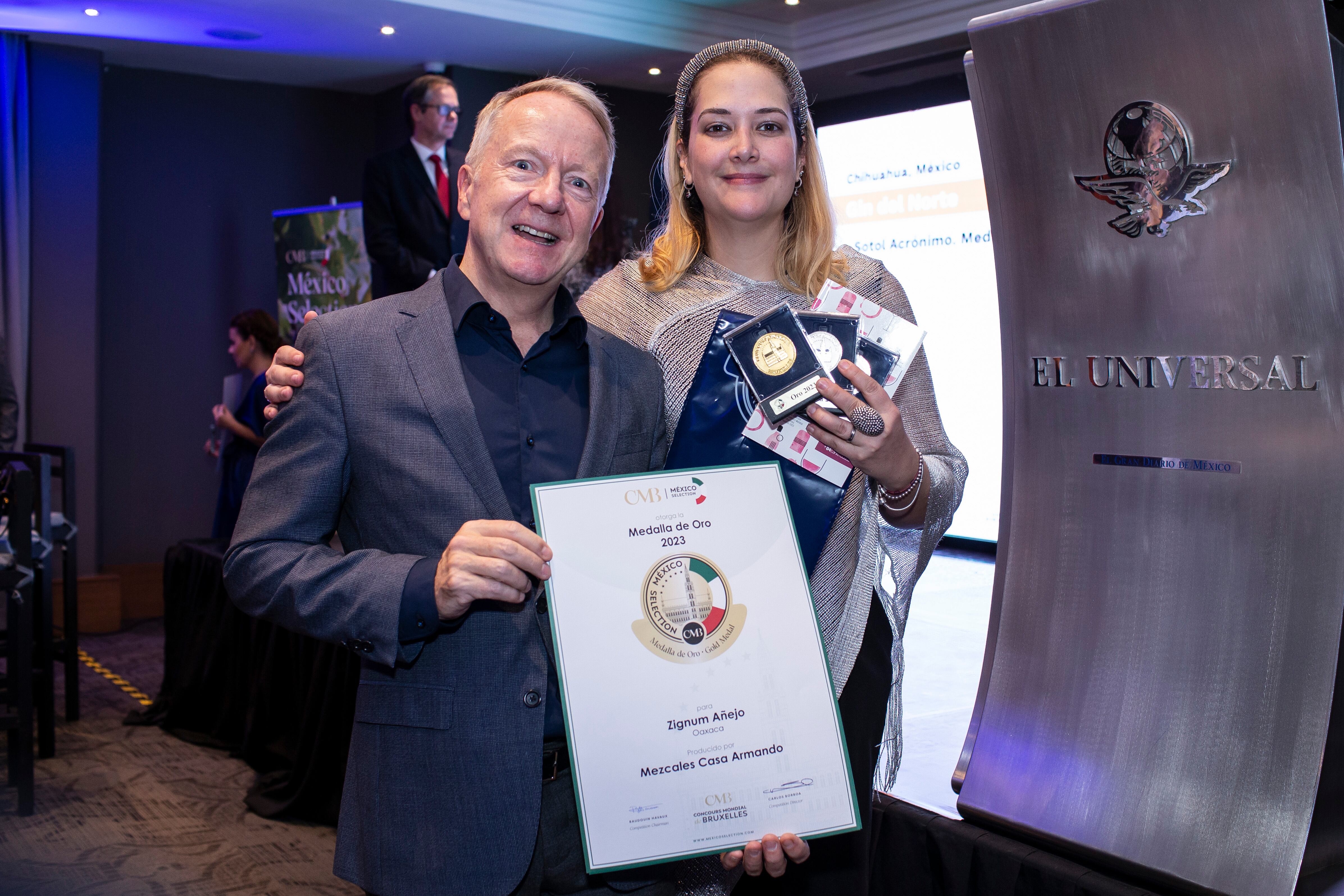 Medalla de Oro a Zignum Añejo de Mezcales Casa Armando. (Foto: Esteban Torreblanca)