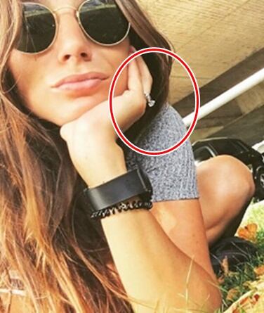 Lucía Villalón, novia de Chicharito, presume su espectacular anillo de compromiso 