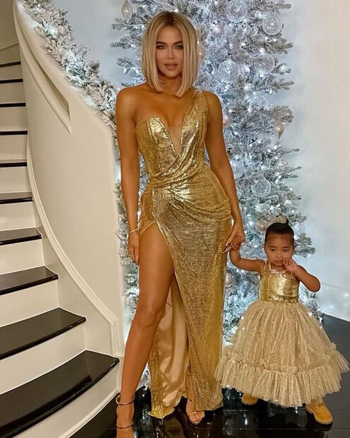 Khloé Kardashian comparte imagen de su diminuta cintura y enciende la web 