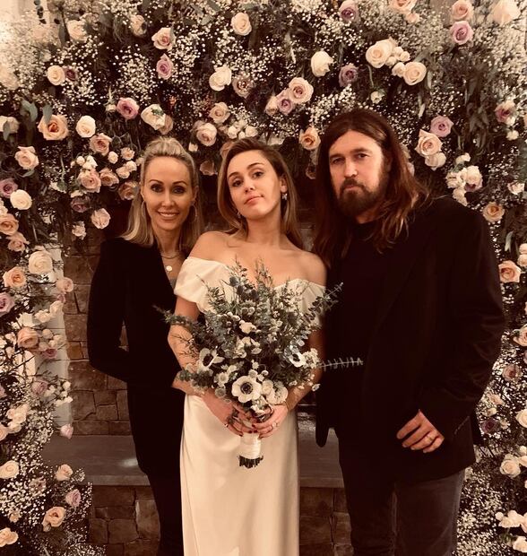 FOTOS: las postales que no has visto de la boda de Miley Cyrus y Liam Hemsworth 