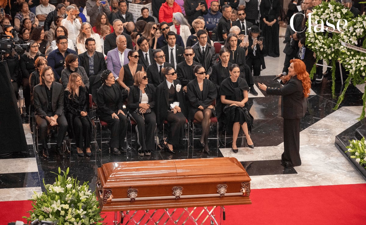 María del Sol y la familia Pinal en el homenaje póstumo a Silvia Pinal / Foto: Edgar Silva F.