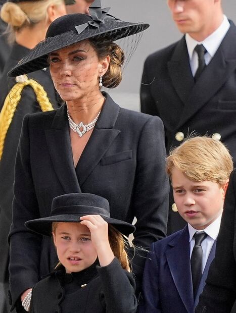 El homenaje de Kate Middleton a Isabel II de Reino Unido y Lady Di