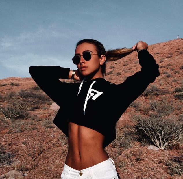 Ximena y Héctor Lostenau, hijos de Graciela Mauri, crean su marca de ropa