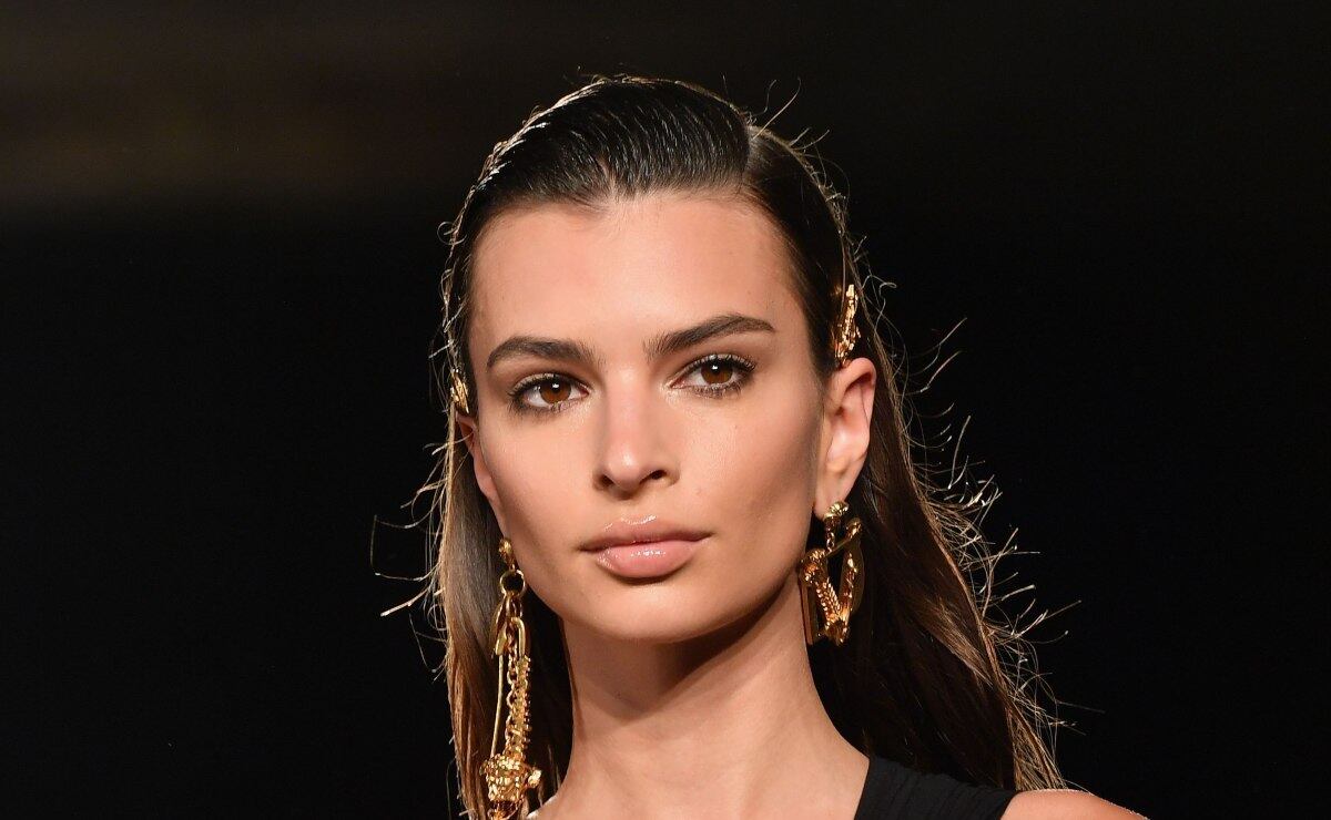 Emily Ratajkowski acusa a fotógrafo de agresión