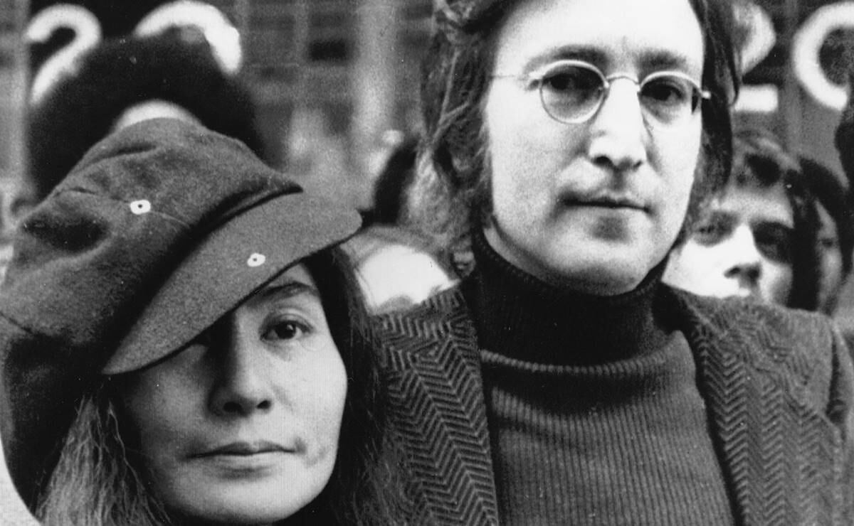 Asesino de John Lennon se disculpa con Yoko Ono